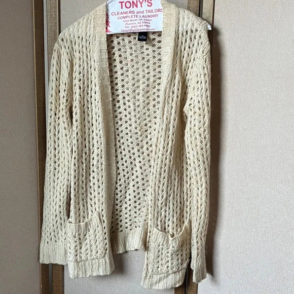 FINAL MARKDOWN Wet Seal Cream Acrylic Sweater medium - Picture 1 of 11